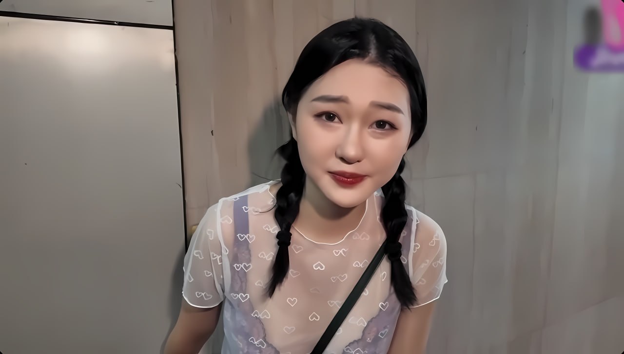 妺妺坐在我腿上勃起弄了应用-小莹的性荡生活